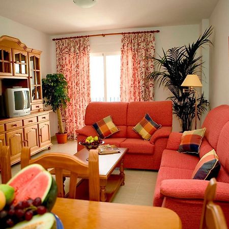Apartamentos Miguel Angel エステポナ エクステリア 写真